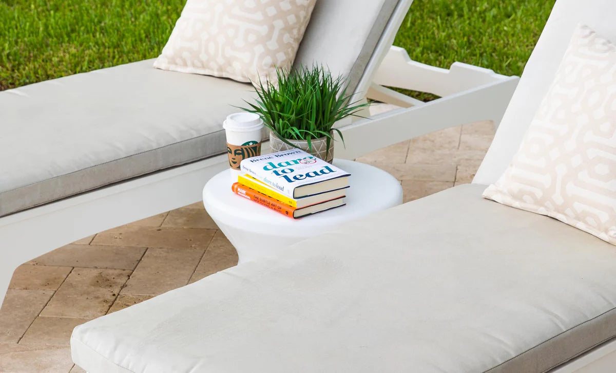 SIGNATURE STANDARD SIDE TABLE