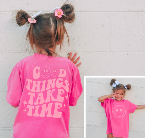 kids boho retro t-shirt with smiley face on the front and motivational quote on the back.